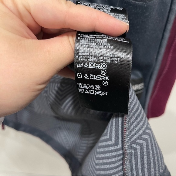 Under Armour Women’s CGI Dobson Softshell Jacket Full Zip Hooded Burgundy Small - Picture 13 of 16